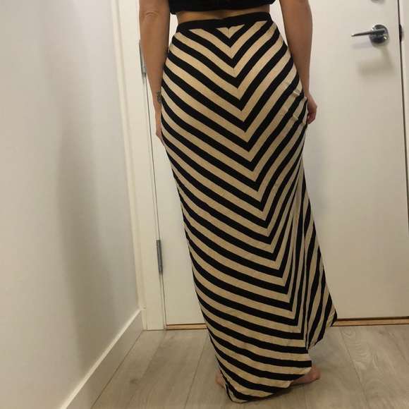 Floor length skirt - Picture 2 of 8